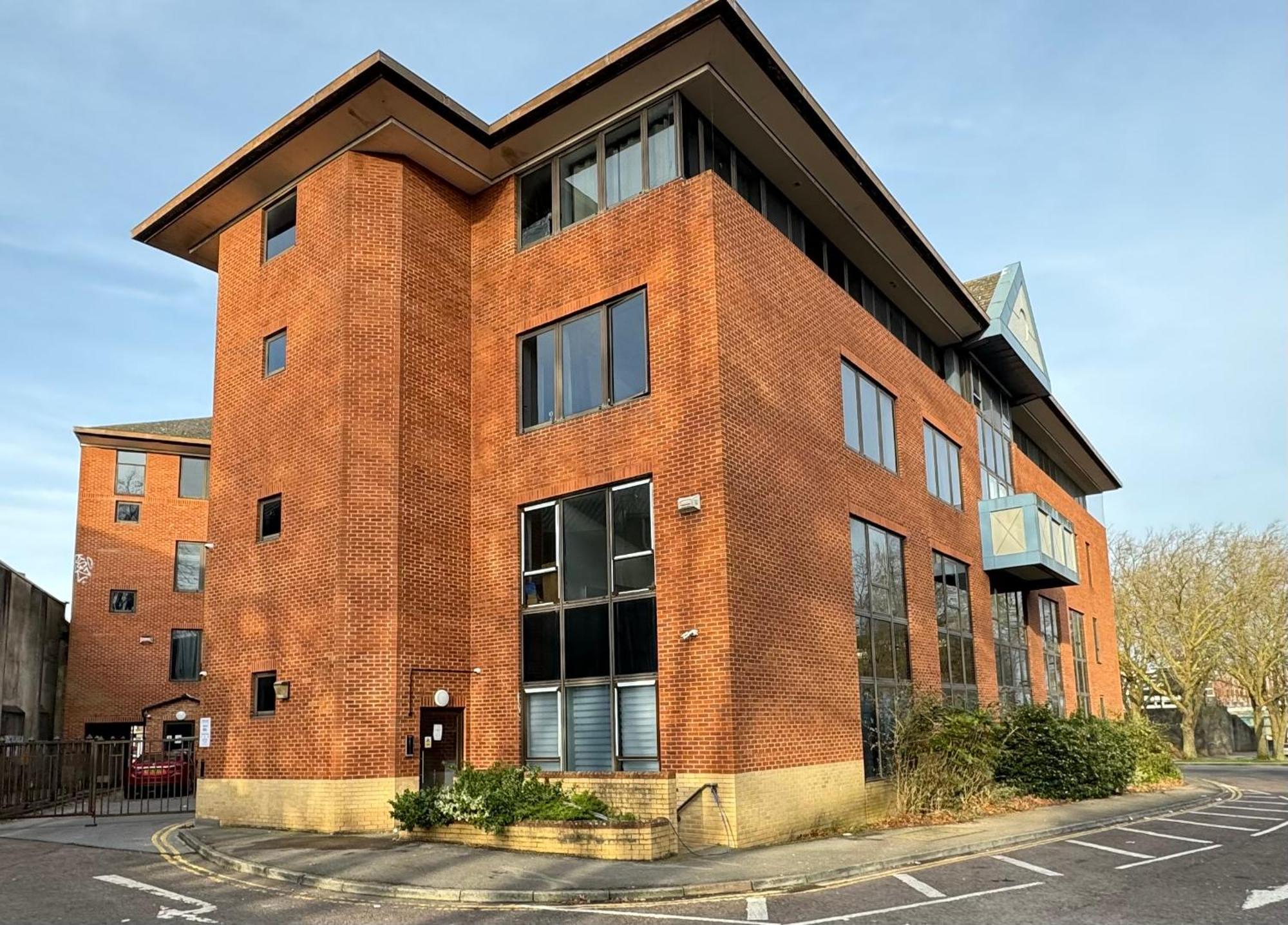 Elegant One Bedroom Apartment Swindon Exterior foto